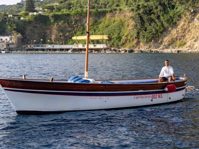Tour of island of Capri 2h Tour - Amenity - Capri