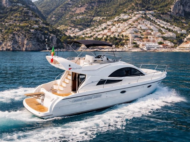 Carlina Yacht Experience Capri - Photo 20 - Marina Grande